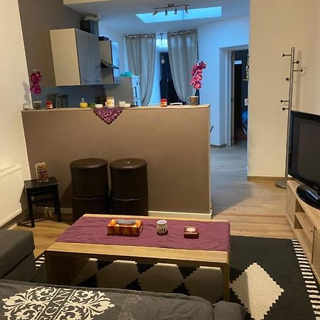 Superbe Appartement Charleroi Ngoại thất bức ảnh